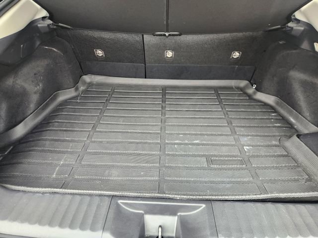 Used 2024 Toyota Prius XLE FWD image 33