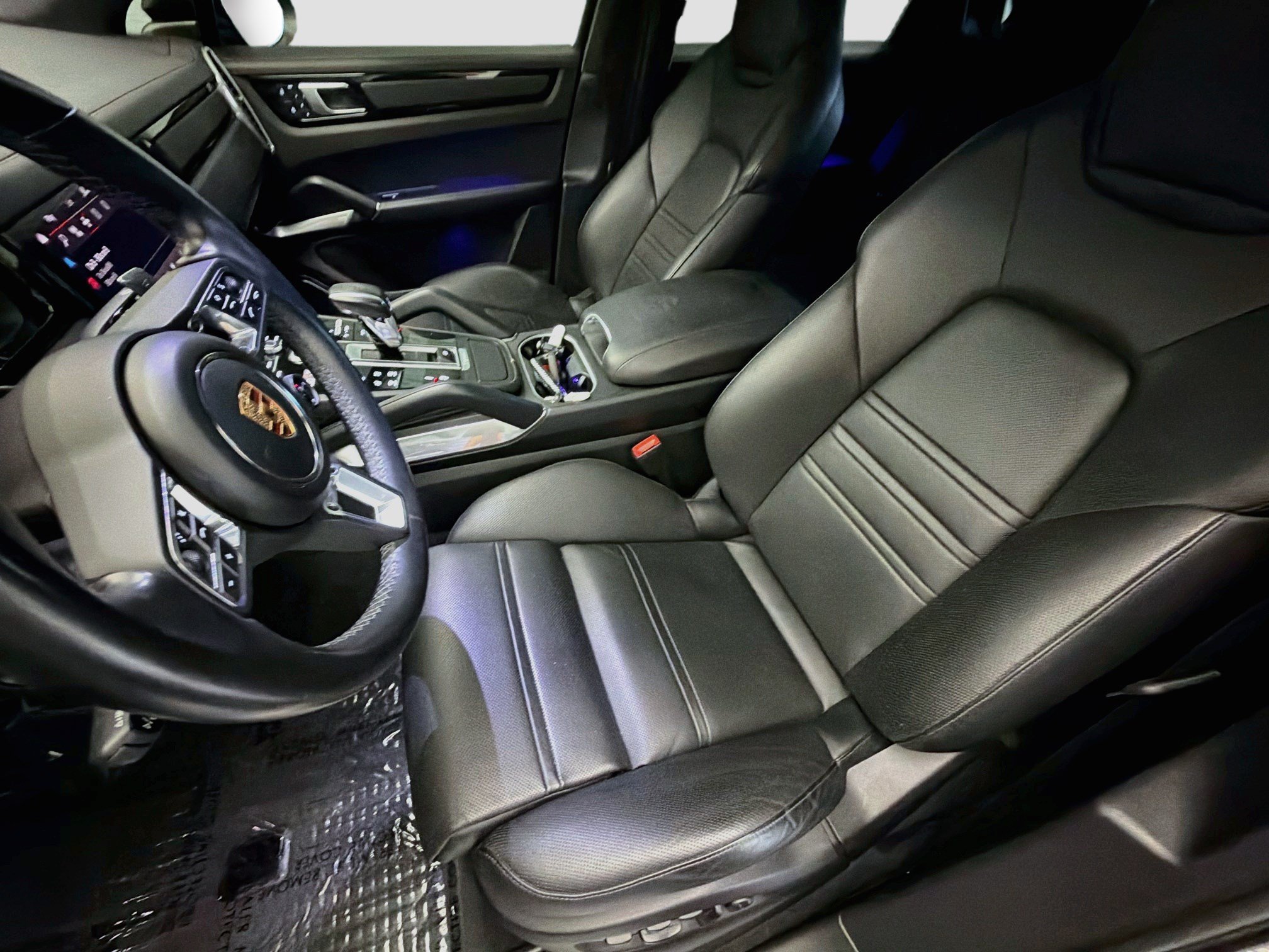 Used 2022 Porsche Cayenne Turbo AWD/4WD image 11