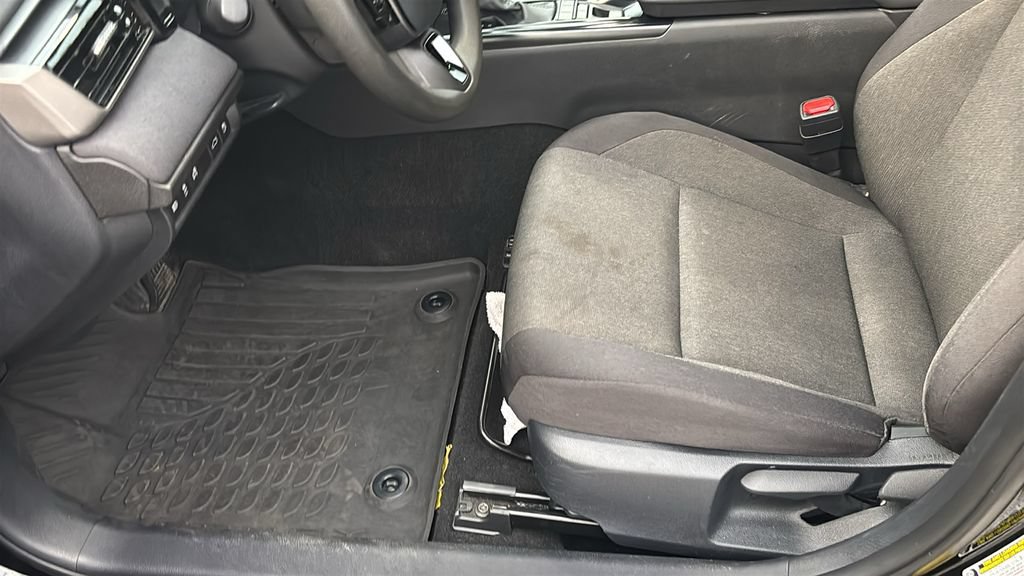 Used 2025 Toyota Camry LE FWD image 25