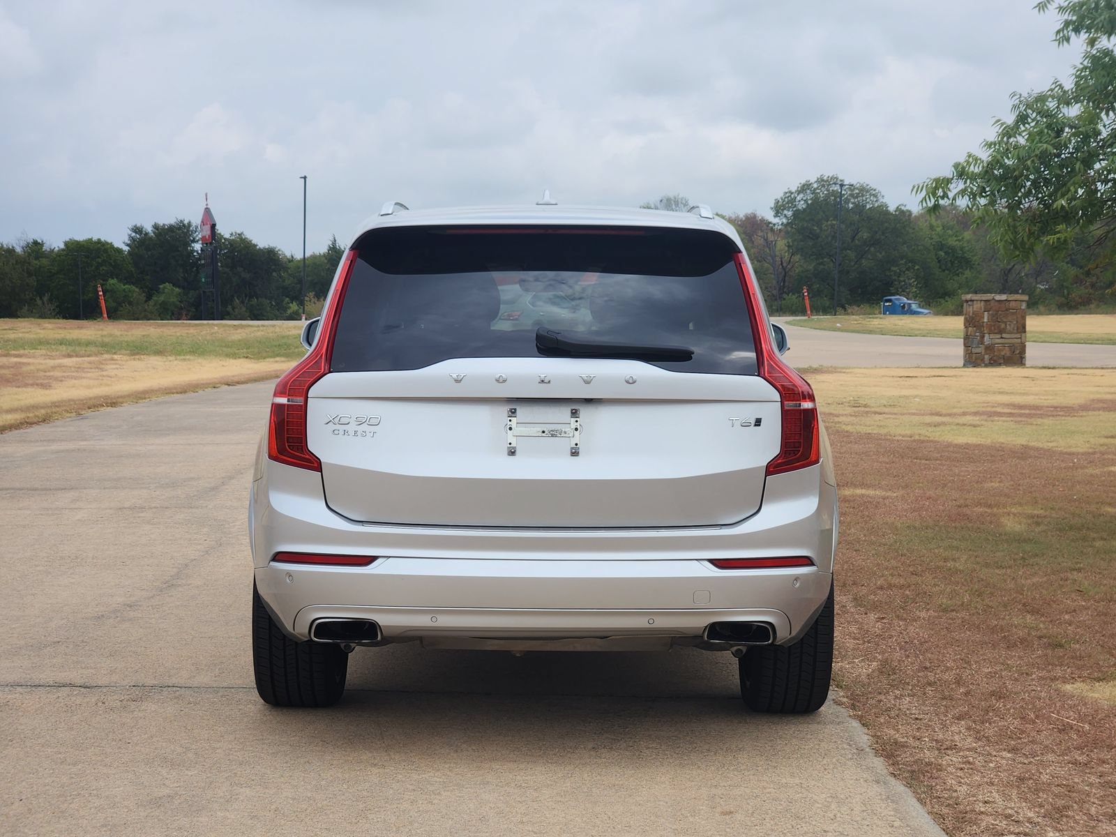 Used 2021 Volvo XC90 T6 Momentum w/ Protection Package Premier AWD/4WD image 8