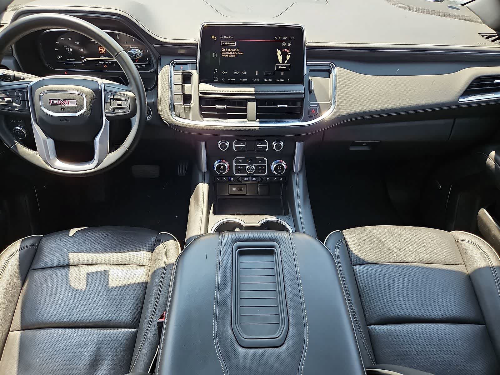 Used 2024 GMC Yukon SLT AWD/4WD image 11