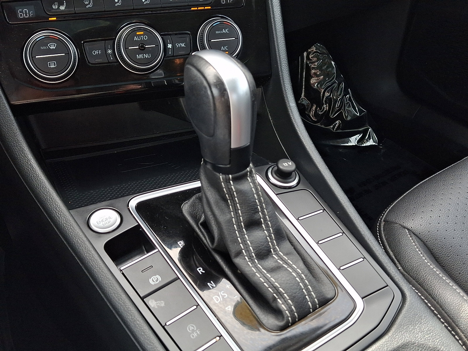 Used 2021 Volkswagen Jetta SEL image 16