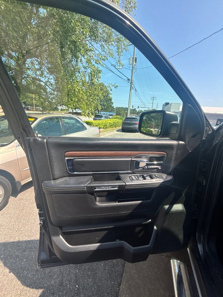 Used 2016 RAM 1500 Laramie w/ Convenience Group AWD/4WD image 10