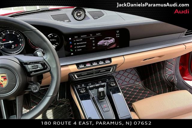 Used 2024 Porsche 911 Carrera image 6