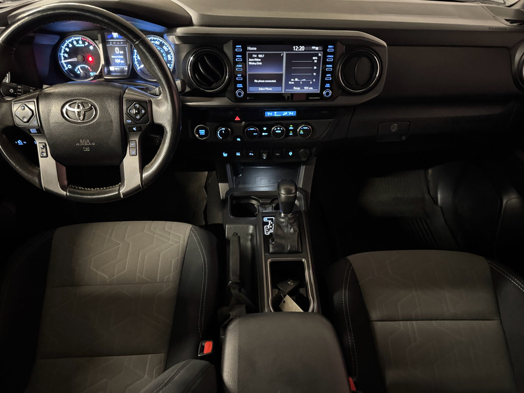 Used 2021 Toyota Tacoma TRD Sport w/ Technology Package AWD/4WD image 19