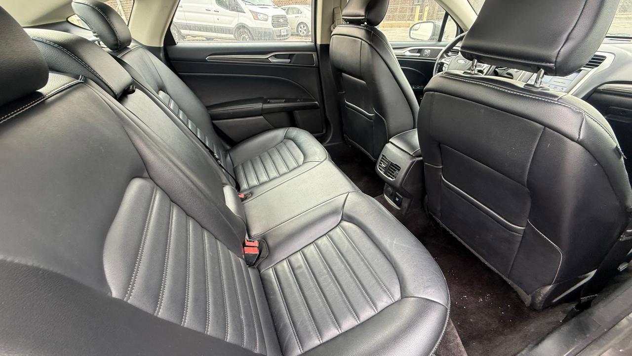 Used 2017 Ford Fusion Energi SE image 20