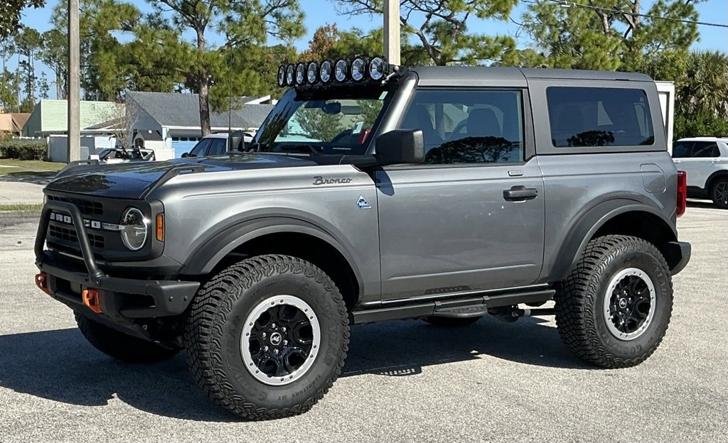 Certified 2022 Ford Bronco Black Diamond w/ Sasquatch Package image 3