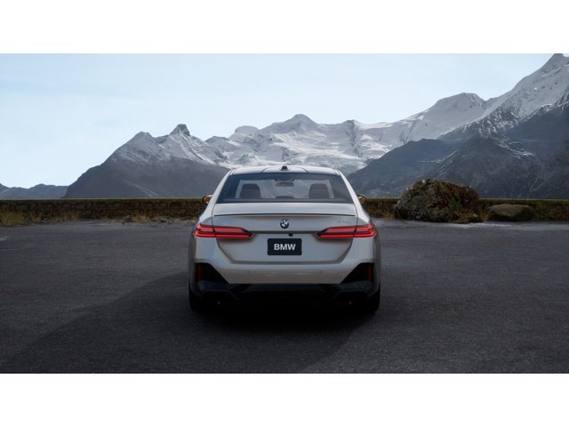 New 2027 BMW 530i RWD image 5