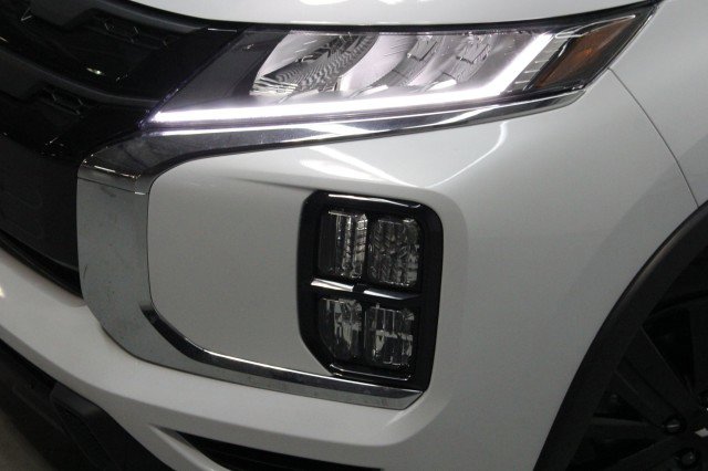 New 2026 Mitsubishi Outlander Sport LE image 2