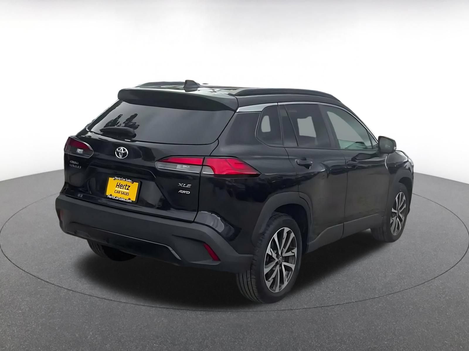 Used 2022 Toyota Corolla Cross XLE AWD/4WD image 14