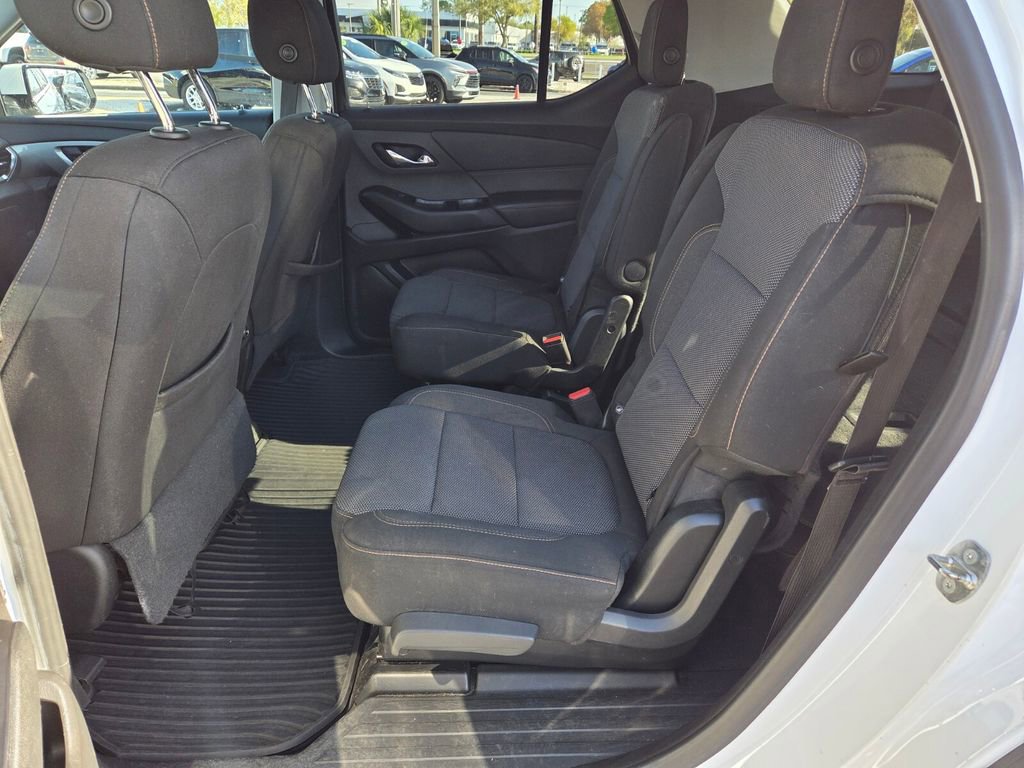 Used 2018 Chevrolet Traverse LT image 7