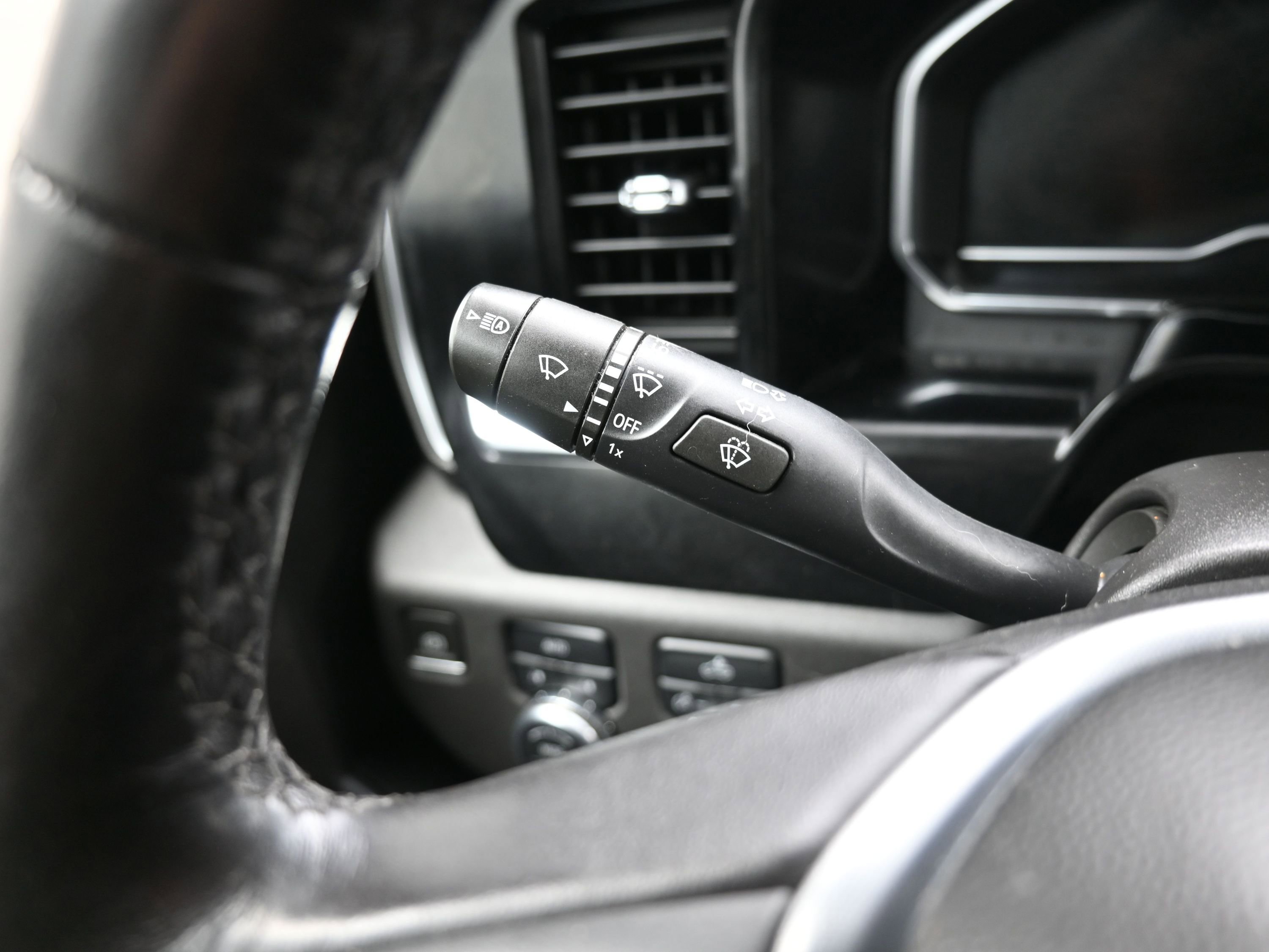 Used 2022 GMC Sierra 1500 Elevation image 36