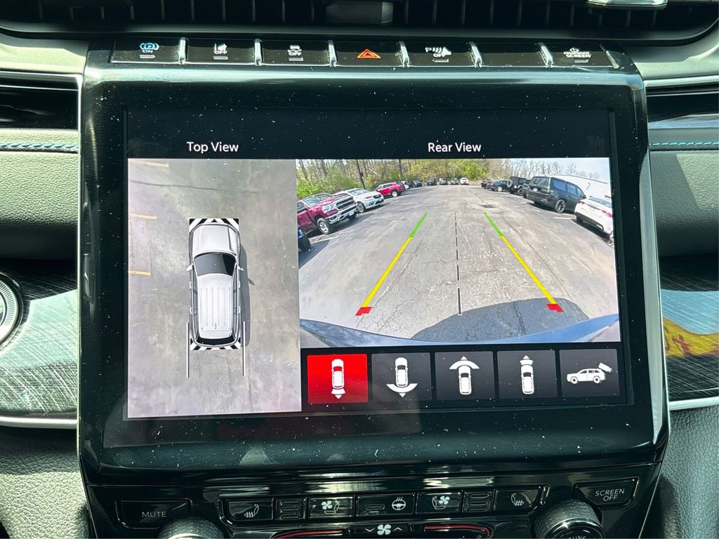 Used 2024 Jeep Grand Cherokee Trailhawk w/ Advanced Protech Group II image 33