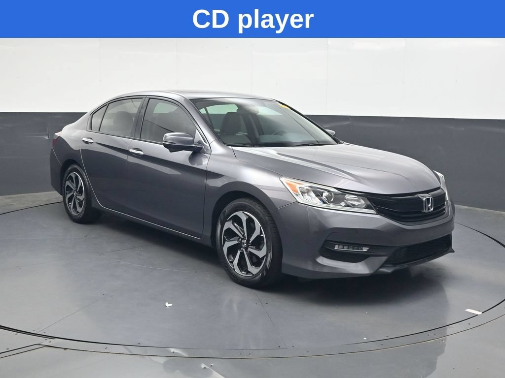 Used 2017 Honda Accord EX image 2