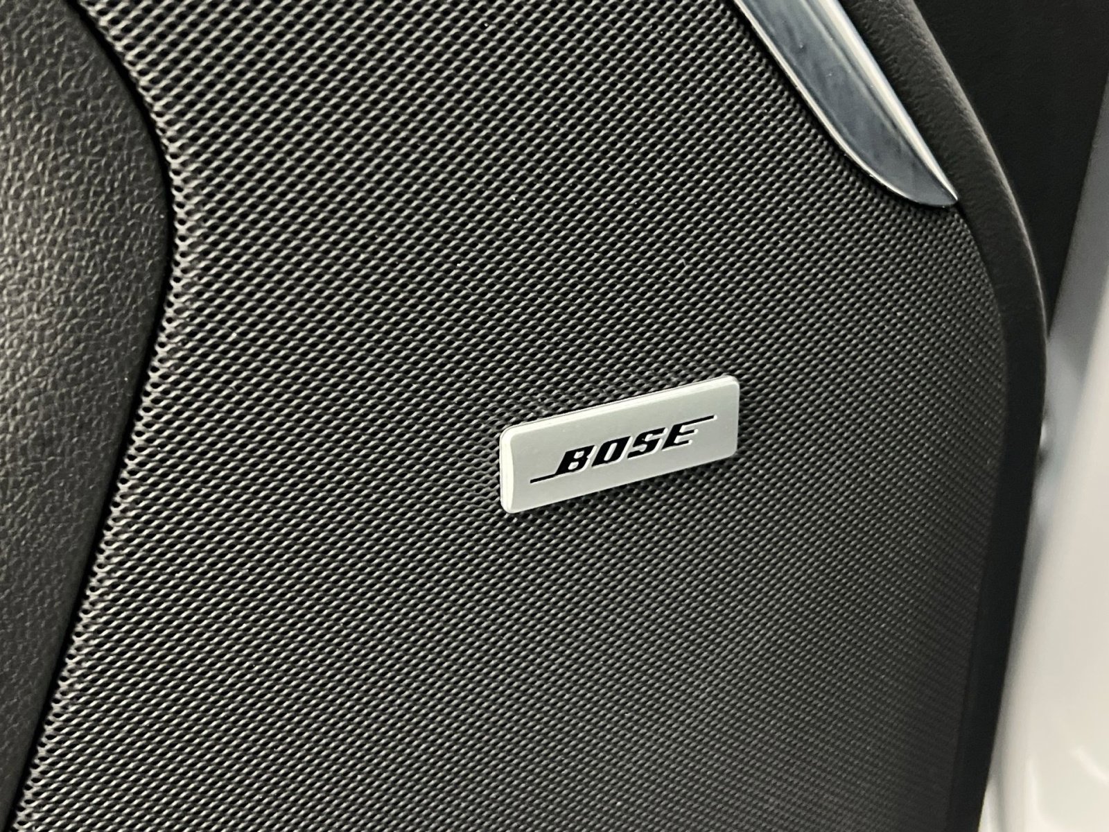 Used 2025 GMC Yukon XL Denali image 33