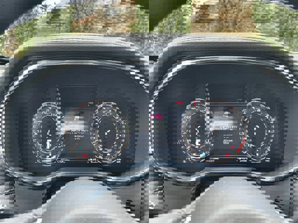 New 2026 Jaguar F-PACE R-Dynamic S image 22