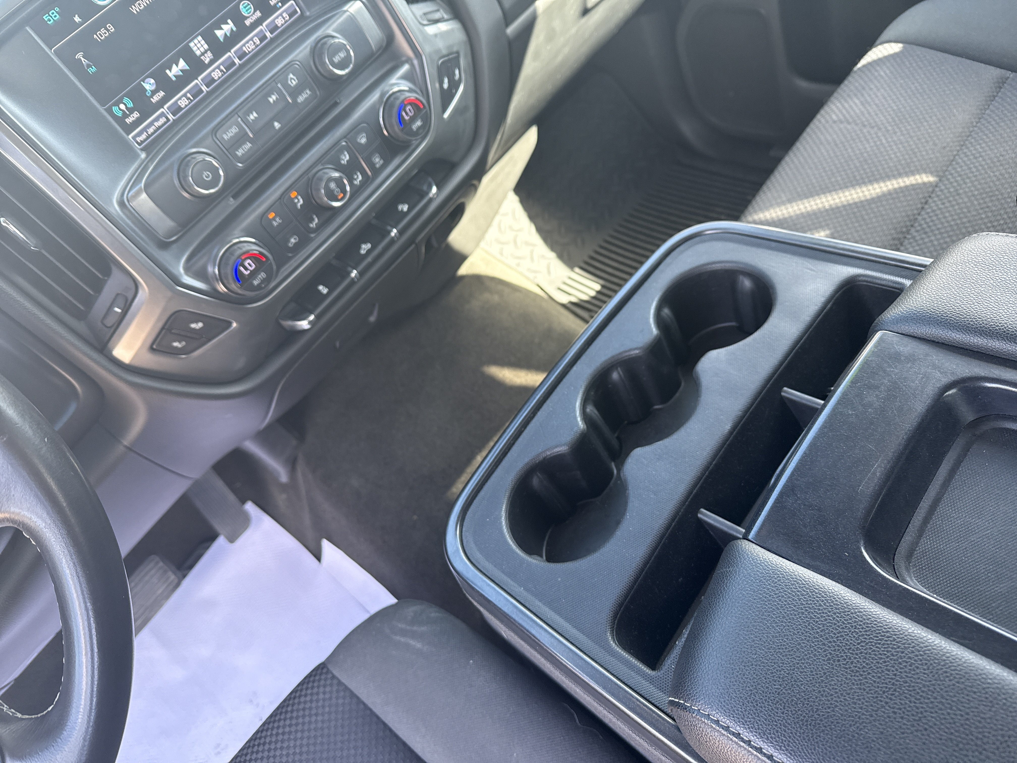 Used 2018 Chevrolet Silverado 1500 LT w/ All Star Edition AWD/4WD image 26