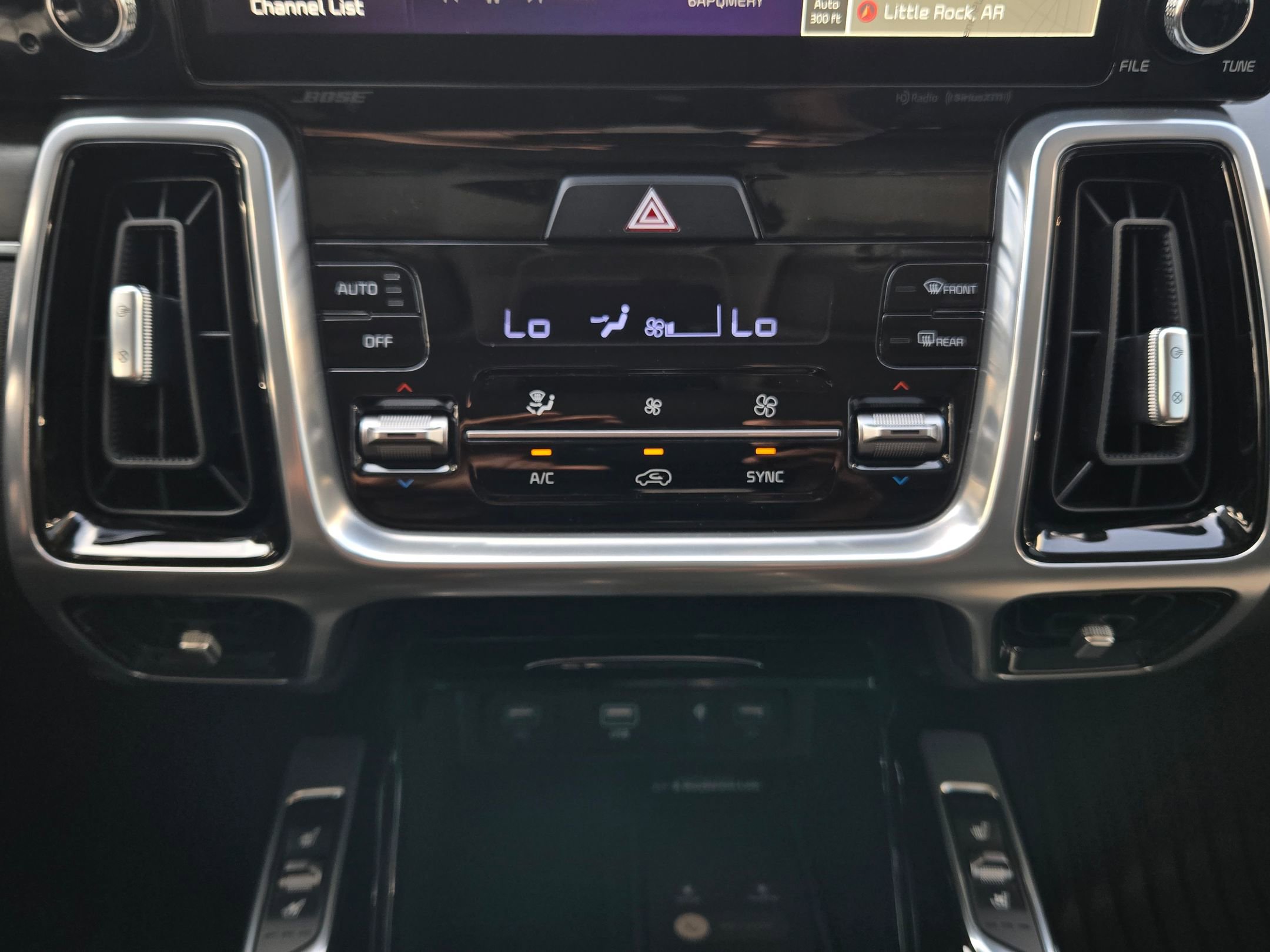 Used 2023 Kia Sorento SX image 29