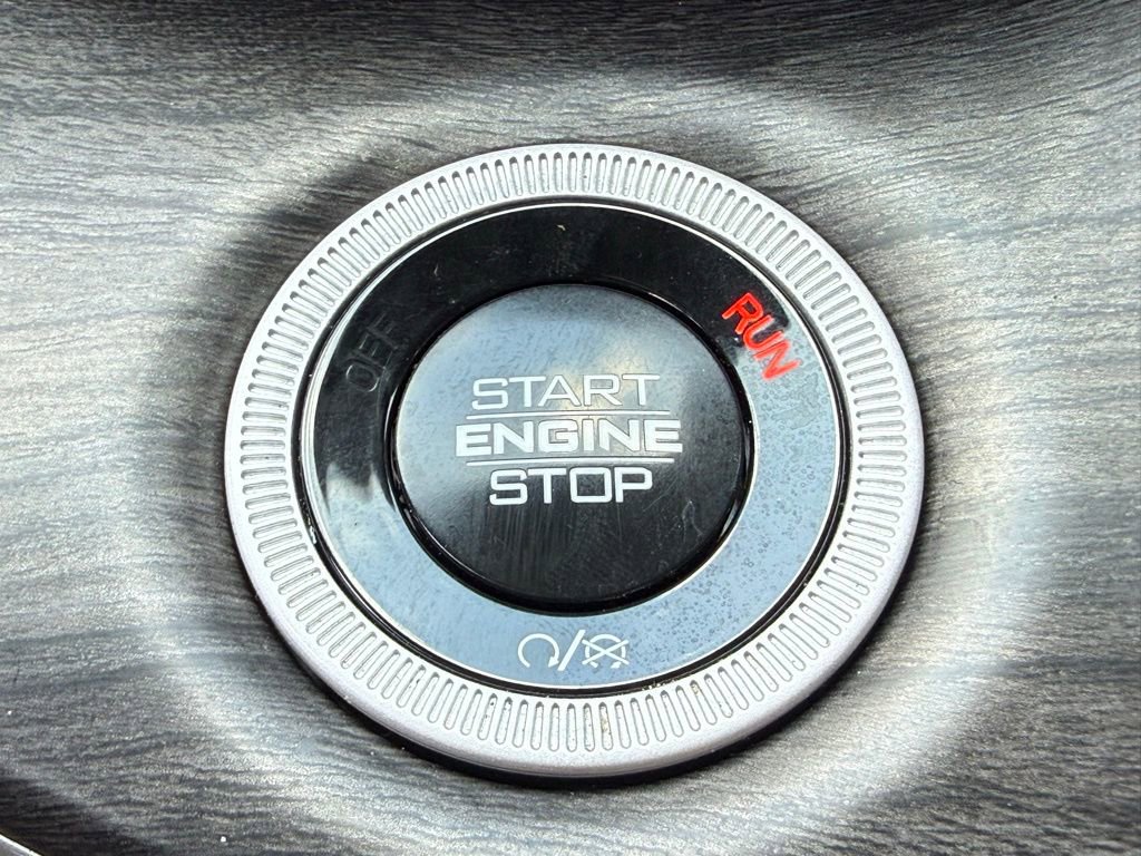 Certified 2024 Jeep Grand Cherokee Limited image 30