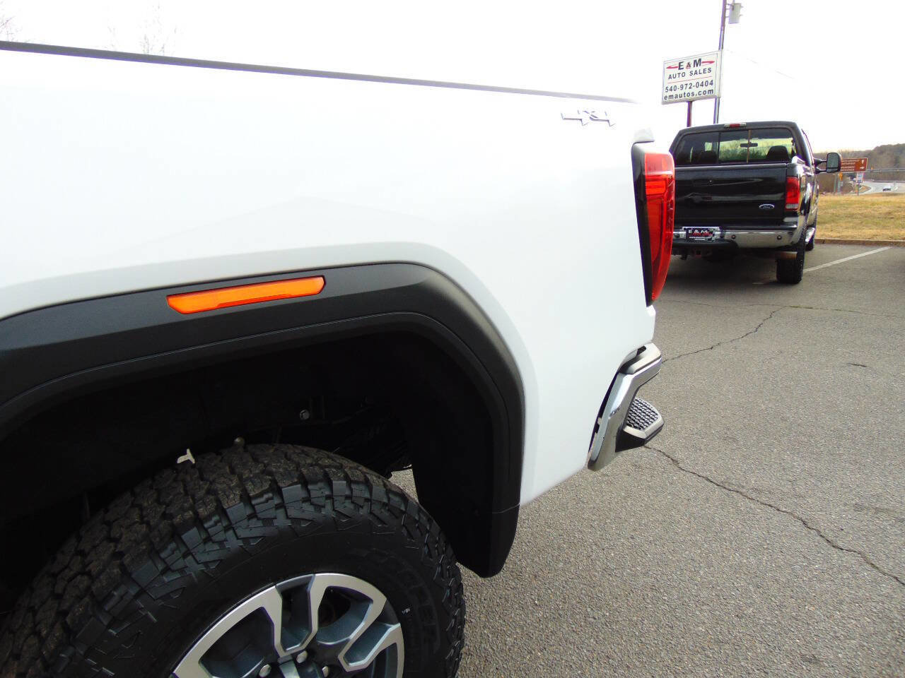 Used 2021 GMC Sierra 3500 SLT w/ SLT Convenience Package image 31