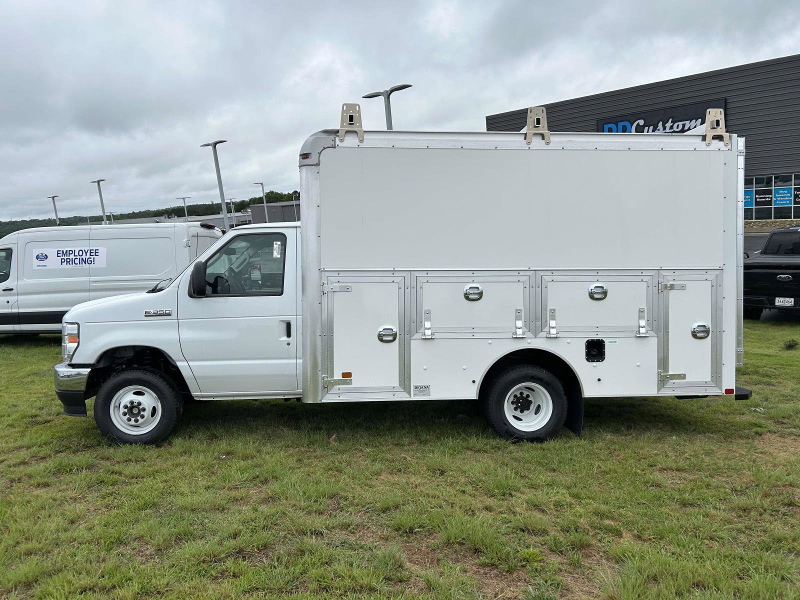 New 2026 Ford E-350 and Econoline 350 Super Duty w/ Power Equipment Group image 4