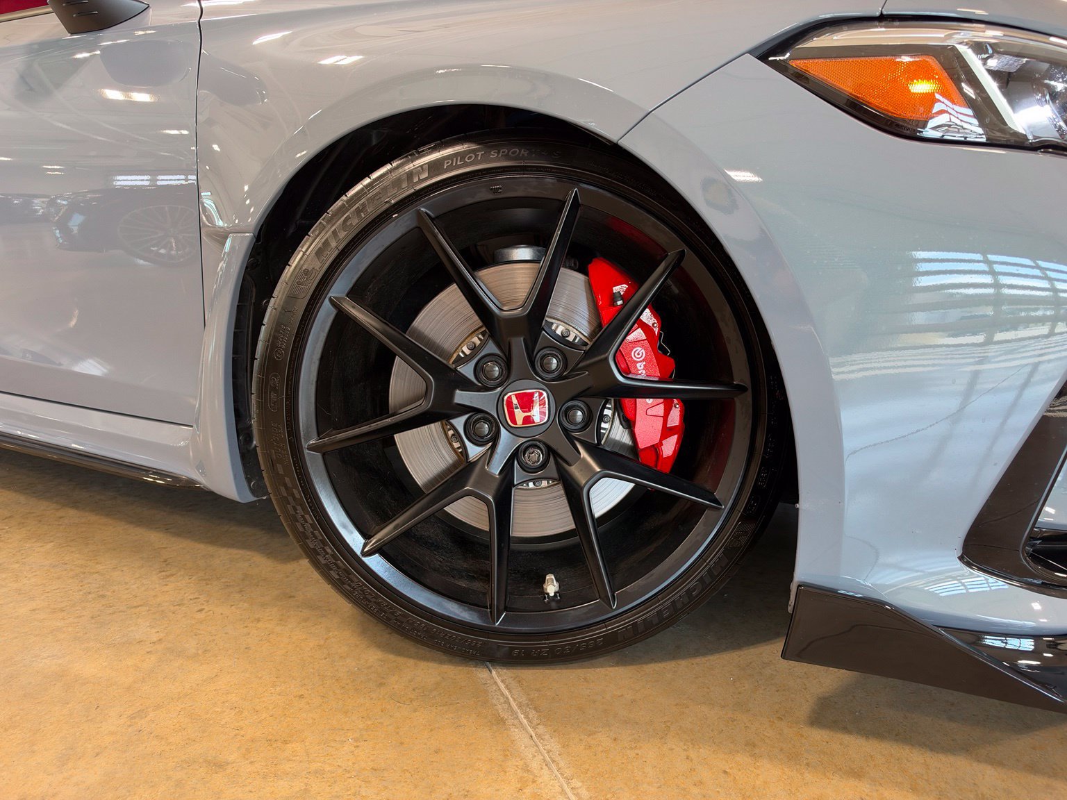 Used 2023 Honda Civic Type R image 12