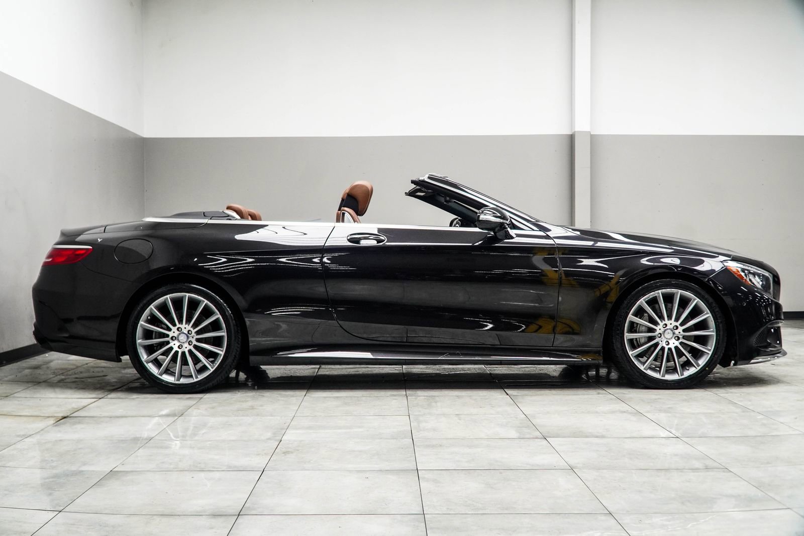 Used 2017 Mercedes-Benz S 550 Cabriolet image 7
