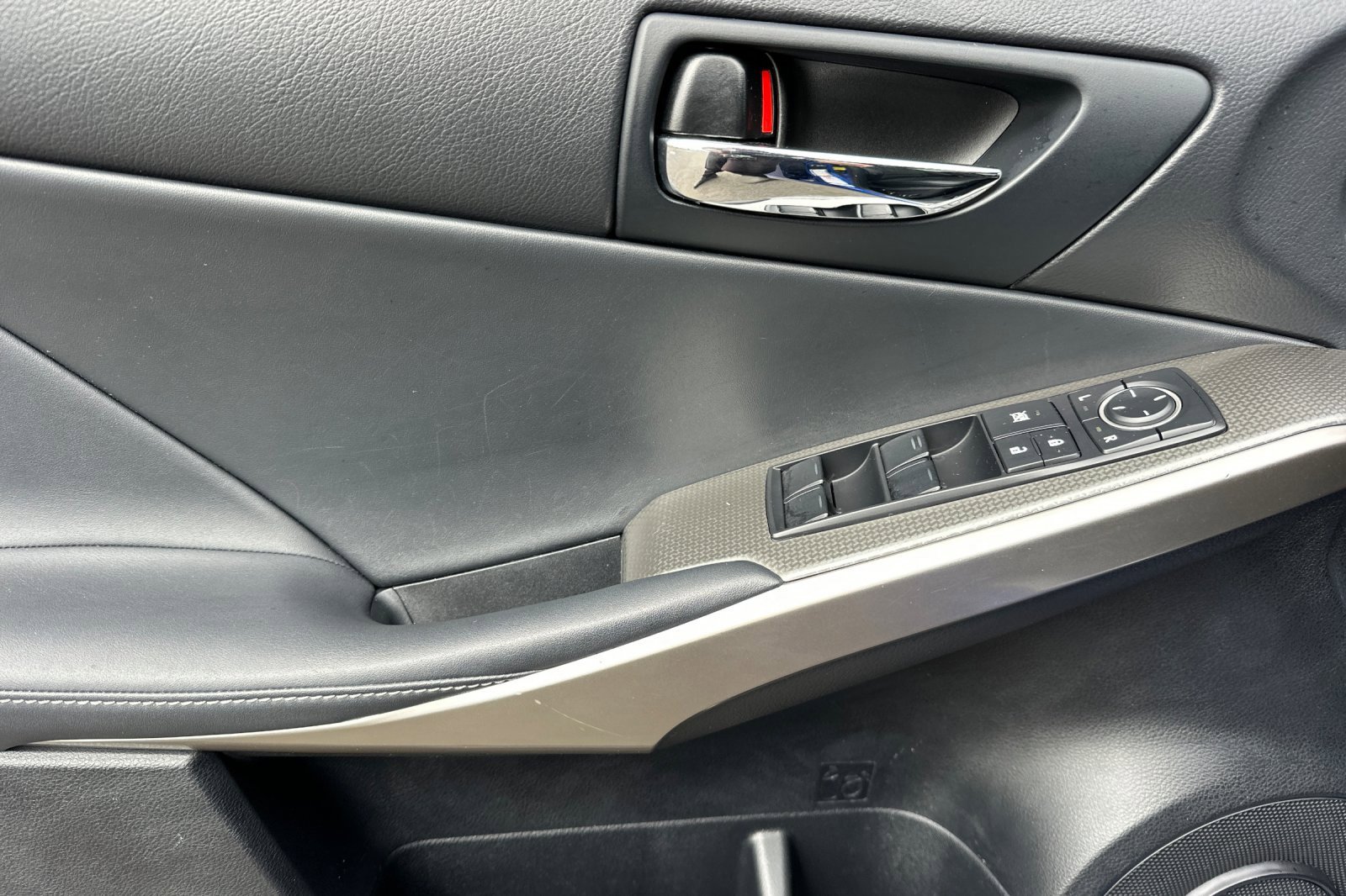 Used 2016 Lexus IS 350 w/ F Sport Package image 10