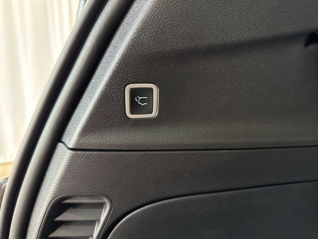 New 2026 Chrysler Voyager LX image 39