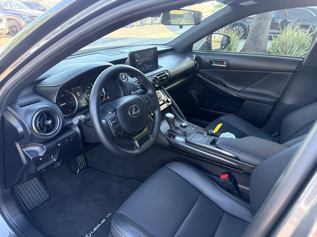 Used 2025 Lexus IS 300 F Sport RWD image 33