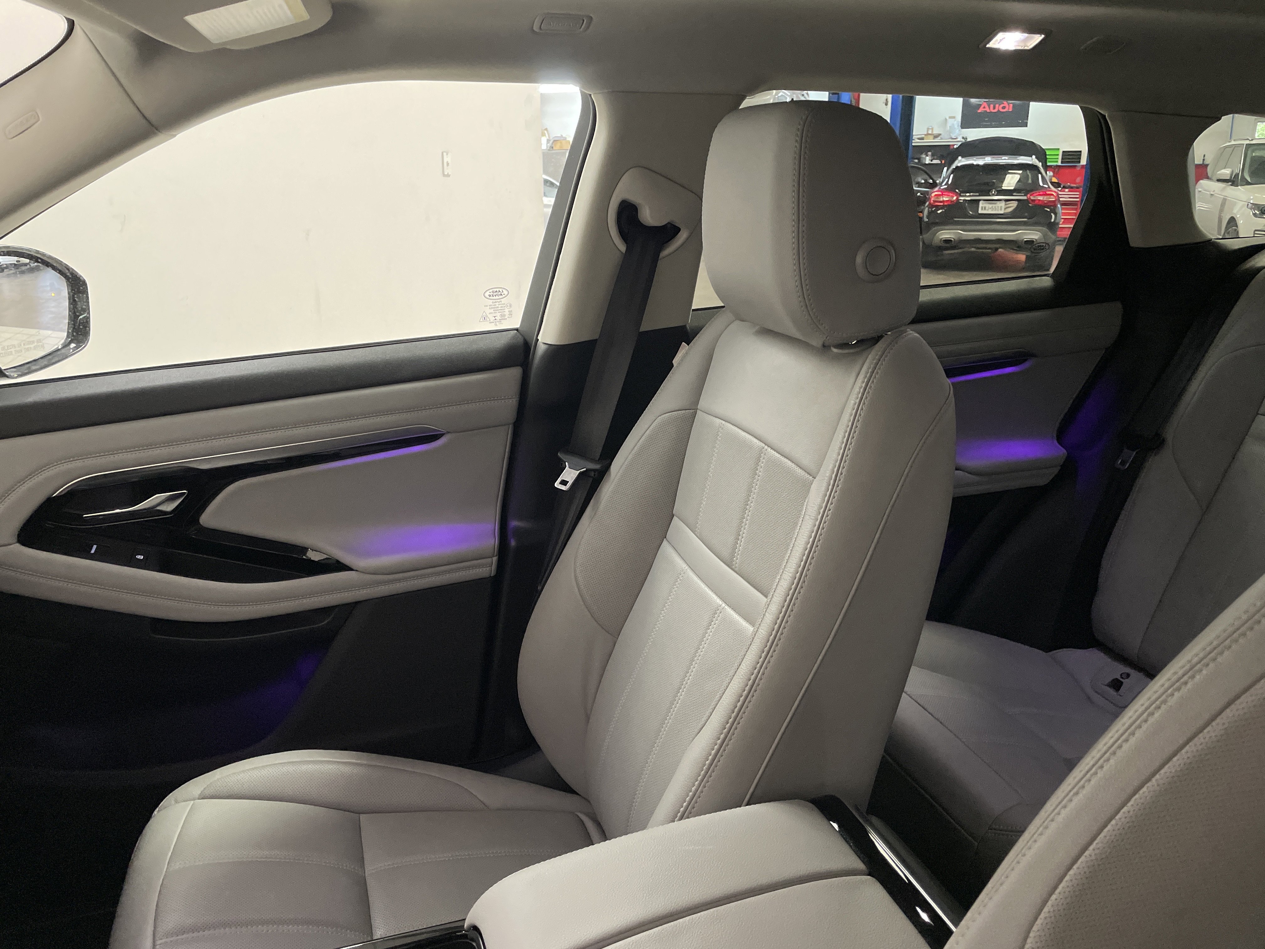 Used 2022 Land Rover Range Rover Evoque SE image 20