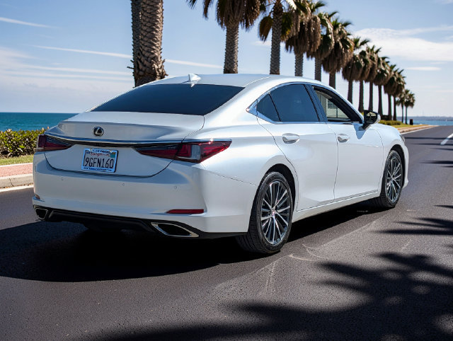 Used 2023 Lexus ES 350 w/ Premium Package FWD image 5