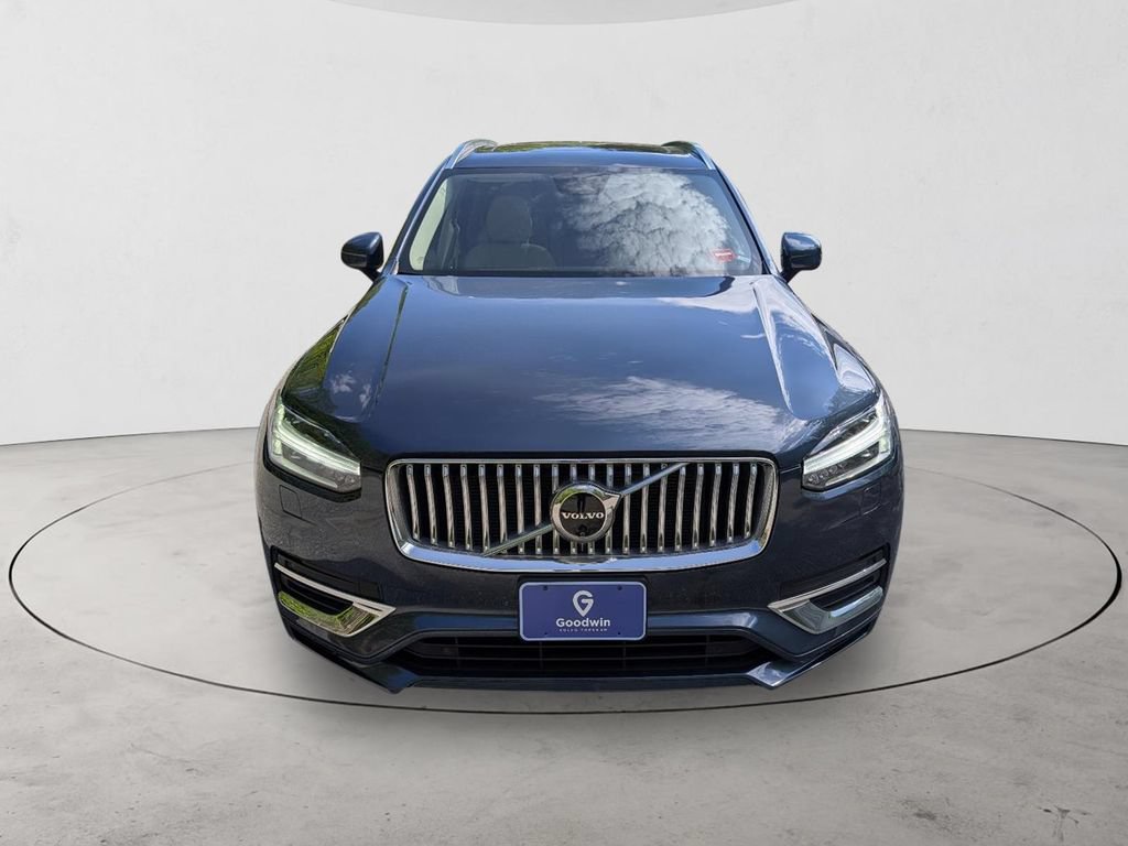 Certified 2025 Volvo XC90 T8 Plus w/ Protection Package Premier AWD/4WD image 2