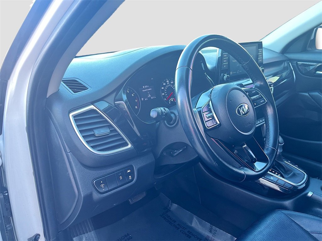 Used 2021 Kia Seltos EX image 9