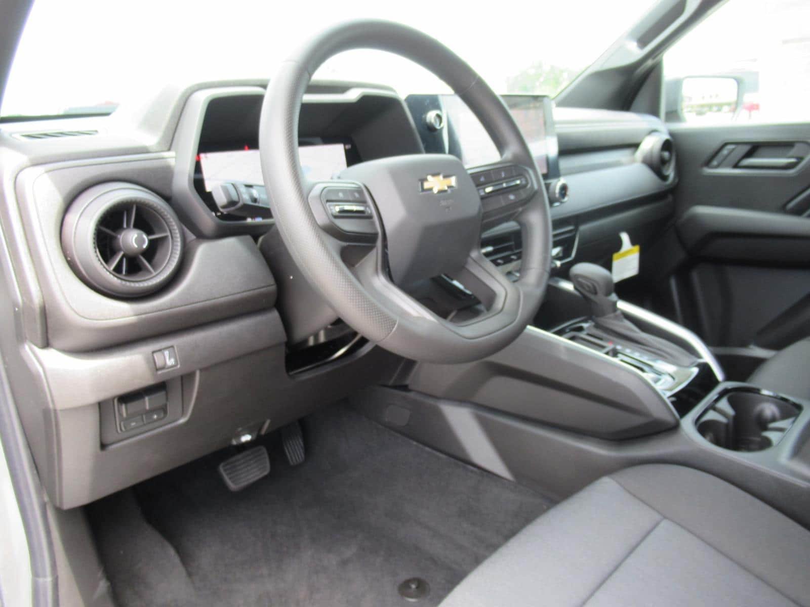 New 2026 Chevrolet Colorado W/T w/ WT Custom Package RWD image 16