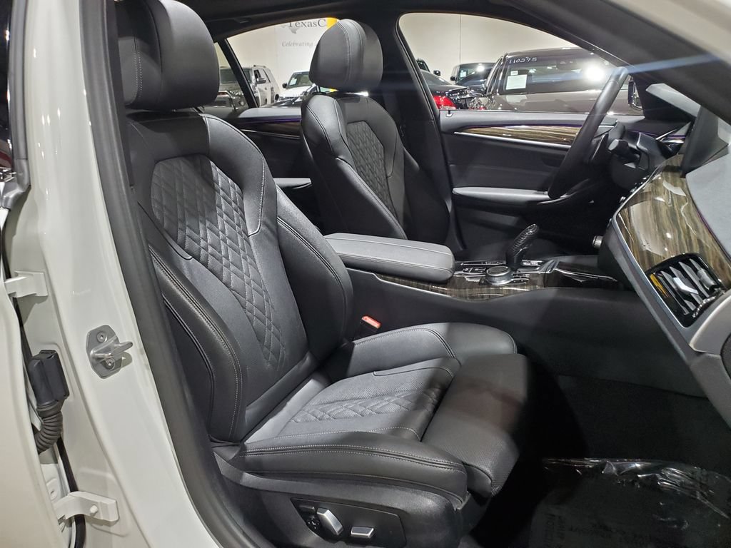 Used 2021 BMW 530e w/ Parking Assistance Package RWD image 14