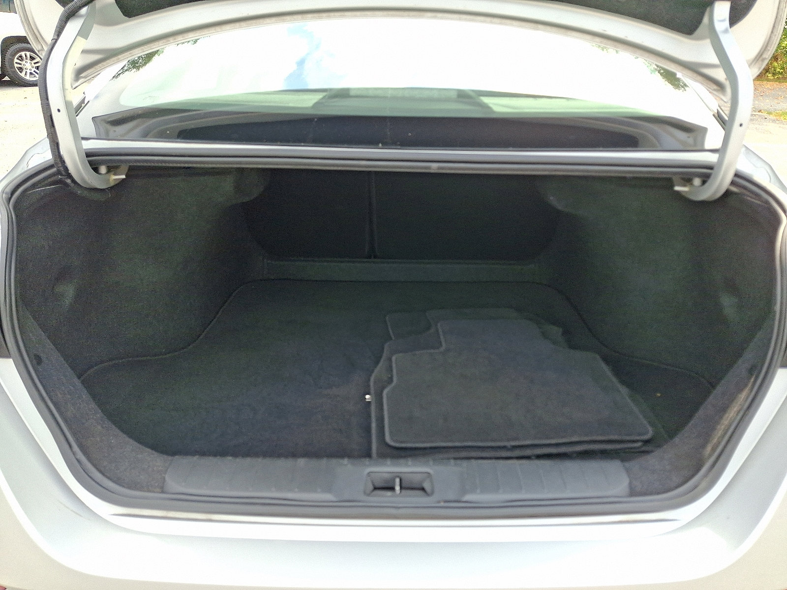 Used 2023 Nissan Sentra SV image 29