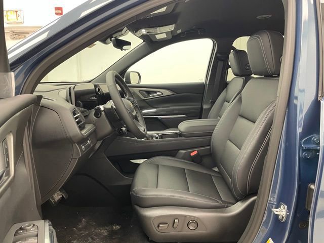 New 2026 Chevrolet Traverse LT w/ Driver Confidence Package AWD/4WD image 8