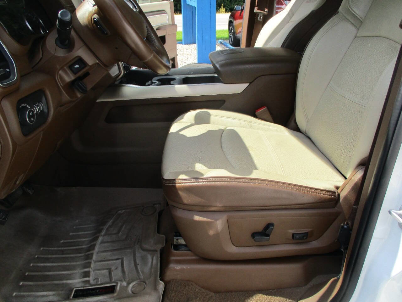 Used 2023 RAM 2500 Laramie image 24