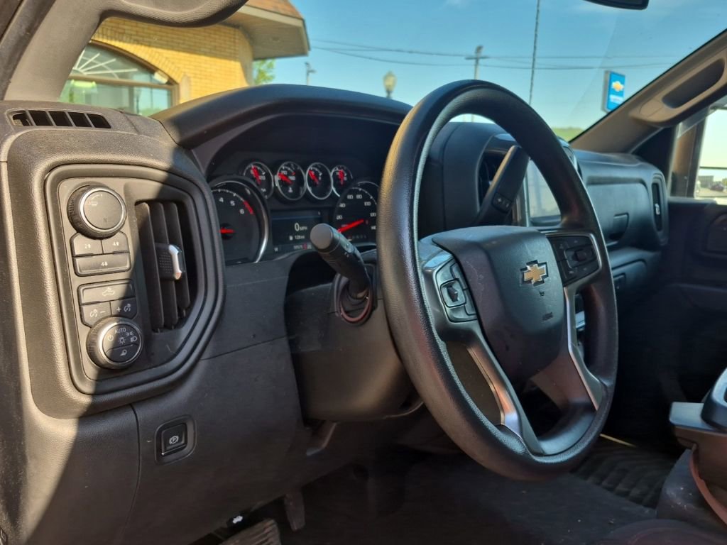 Used 2021 Chevrolet Silverado 2500 Custom w/ Custom Value Package AWD/4WD image 10
