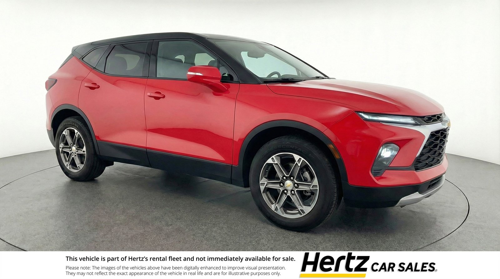 Used 2025 Chevrolet Blazer LT FWD image 1