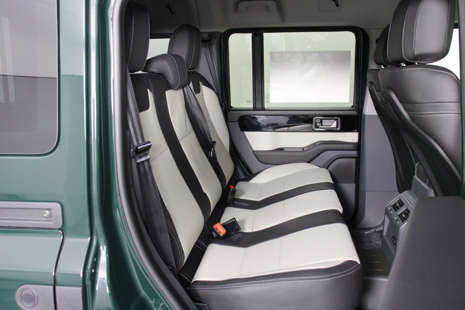 New 2025 INEOS Grenadier Fieldmaster Edition image 13