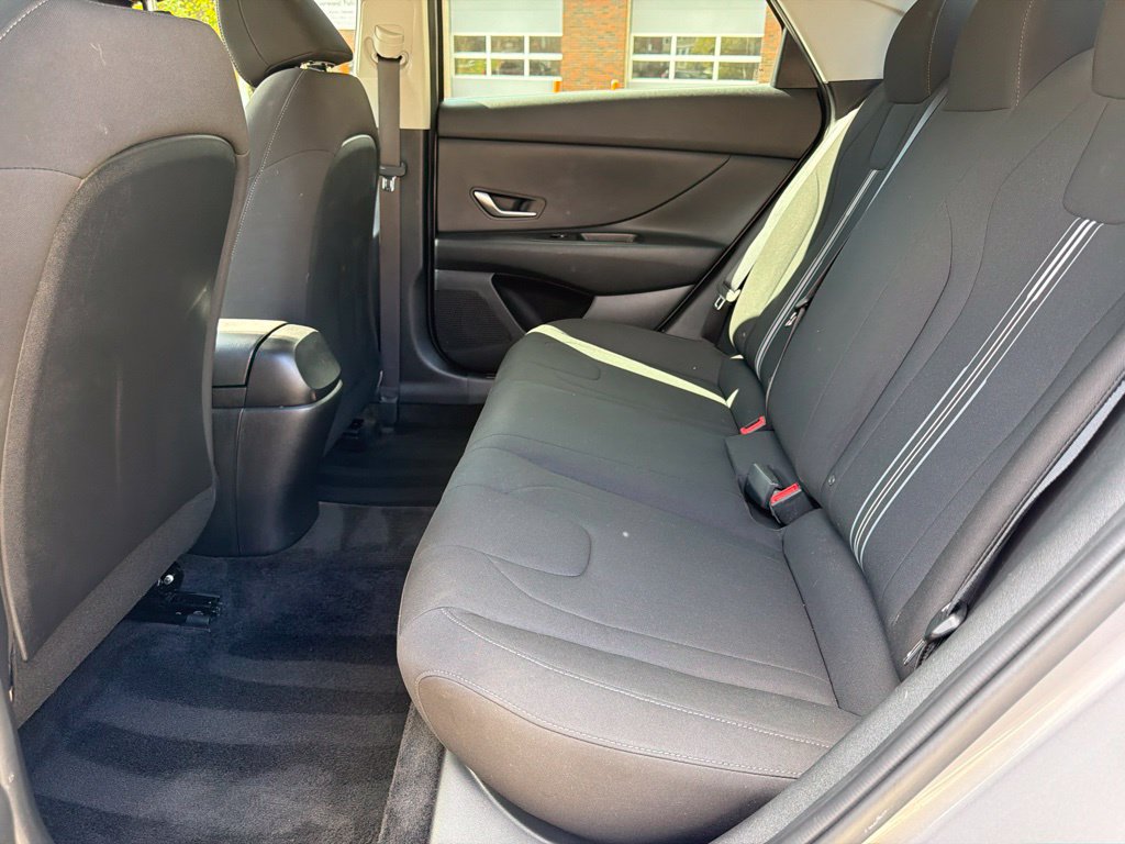Used 2021 Hyundai Elantra SEL FWD image 26