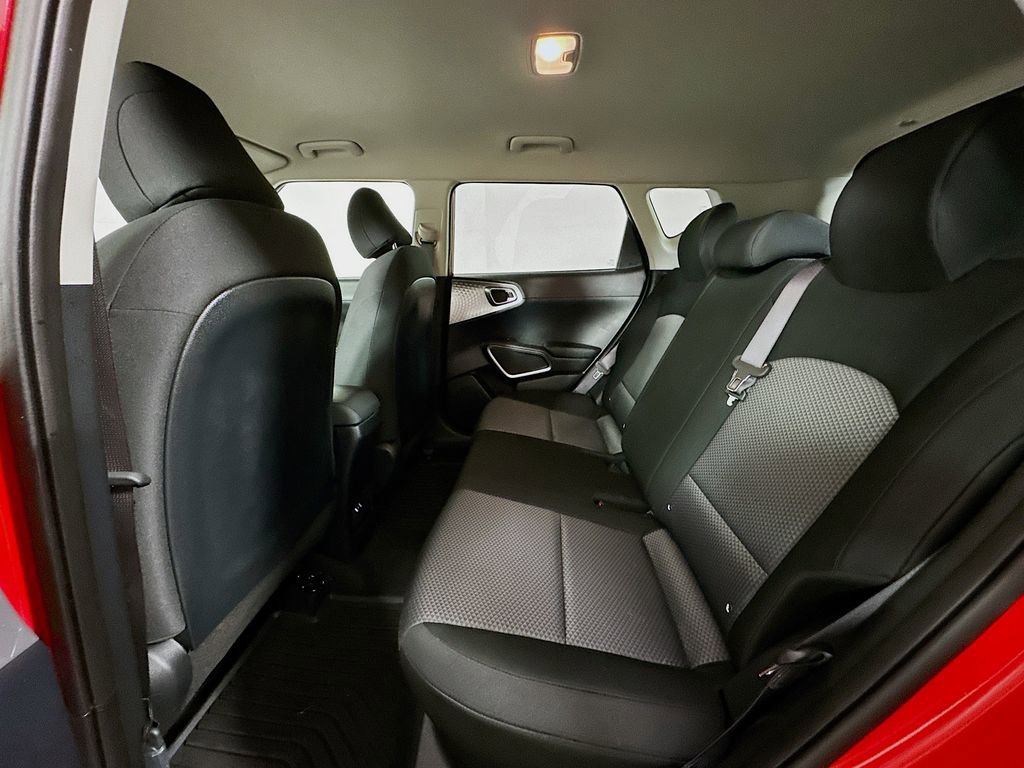 Used 2025 Kia Soul S FWD image 17