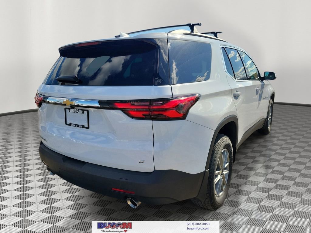 Used 2023 Chevrolet Traverse LT FWD image 4
