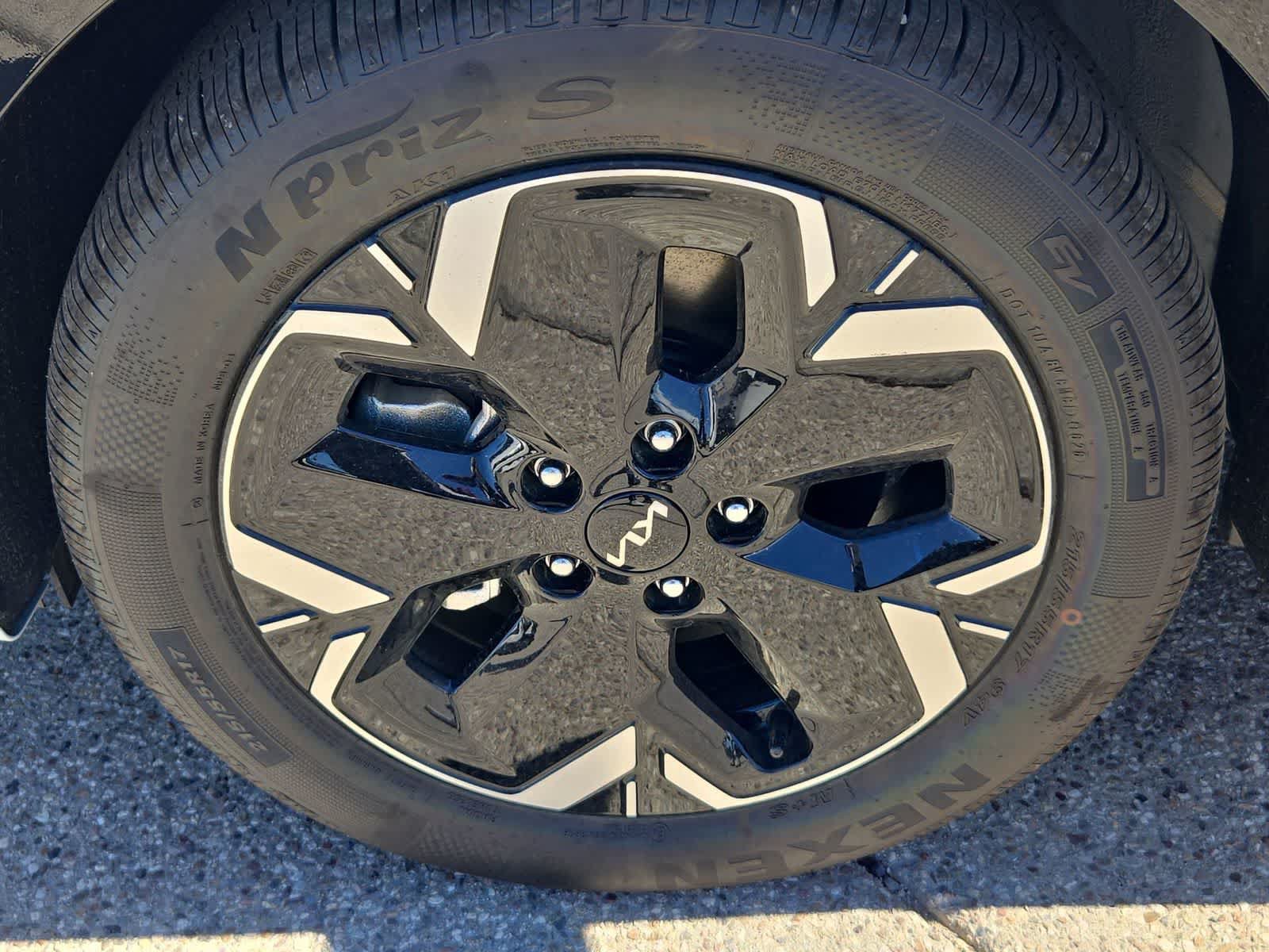 New 2026 Kia Niro Wind FWD image 14