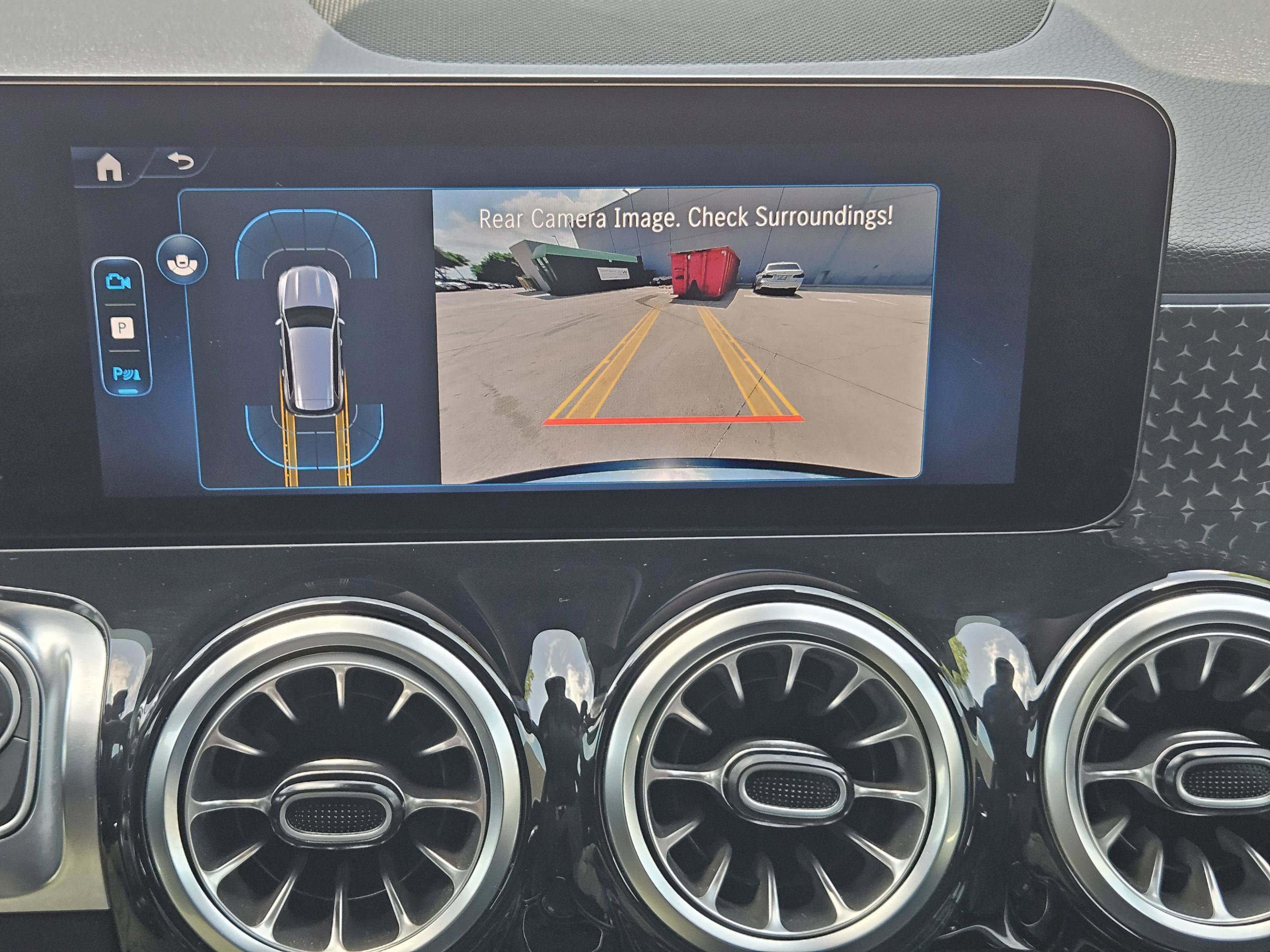 Certified 2025 Mercedes-Benz GLB 250 image 10