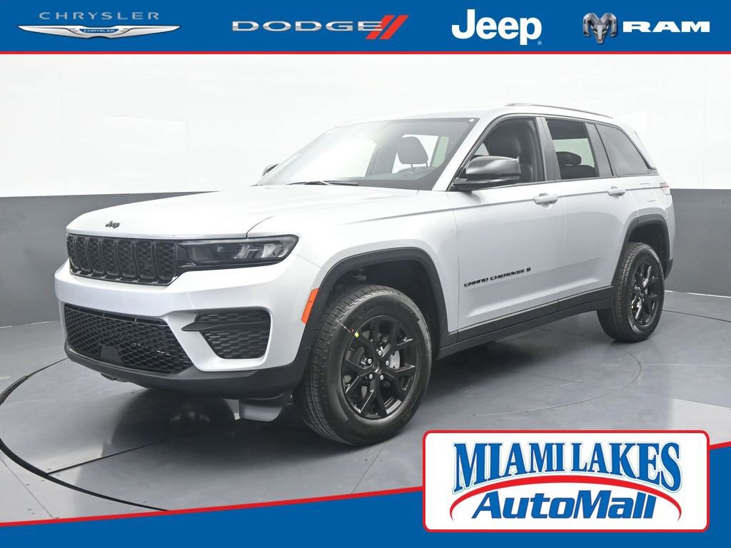 New 2025 Jeep Grand Cherokee Altitude image 1