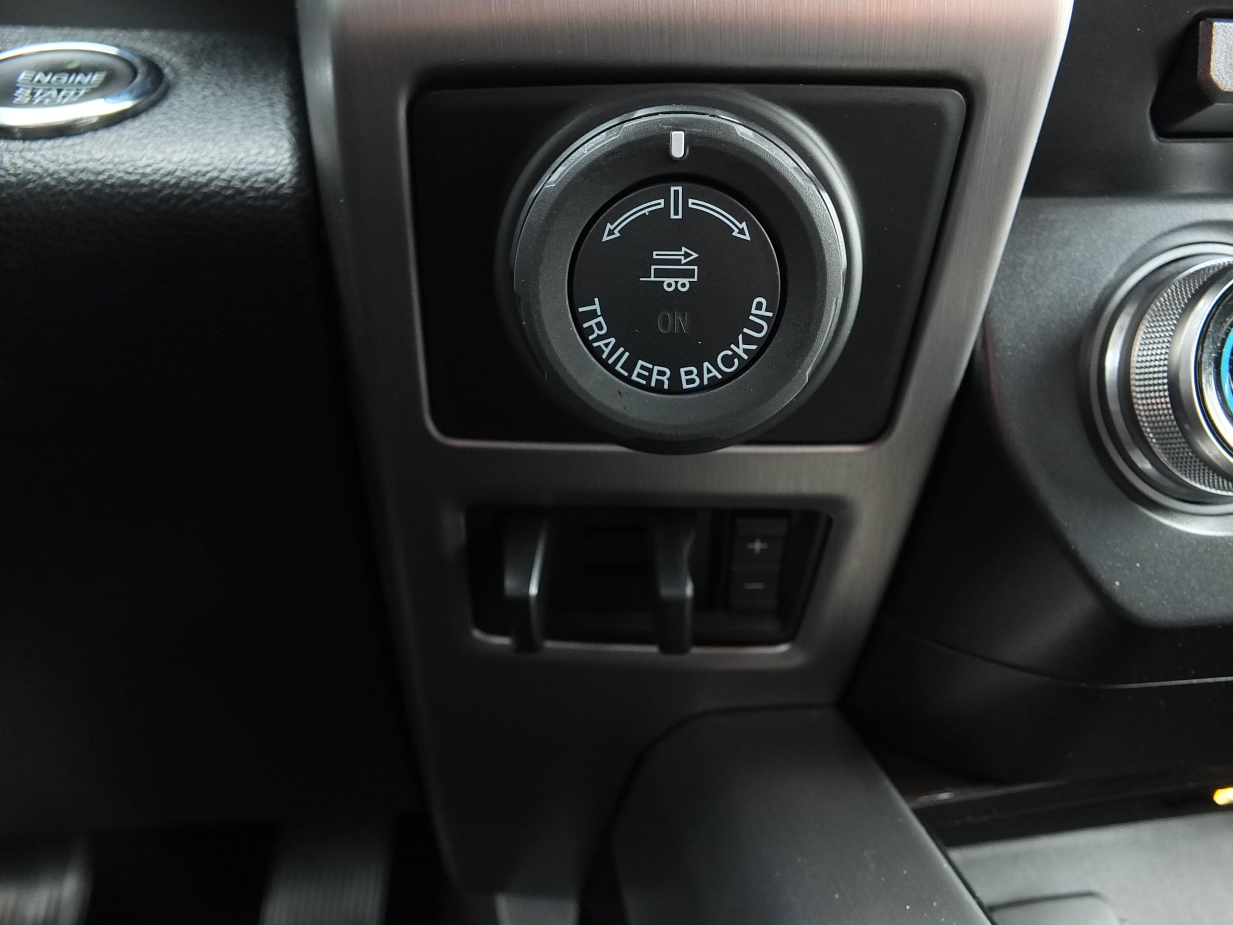 Used 2016 Ford F150 Platinum w/ Equipment Group 701A Luxury RWD image 29