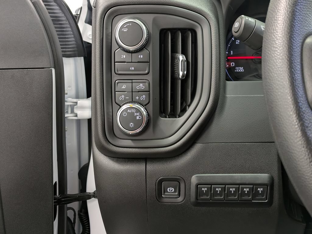 Used 2026 GMC Sierra 3500 Pro w/ Convenience Package AWD/4WD image 23